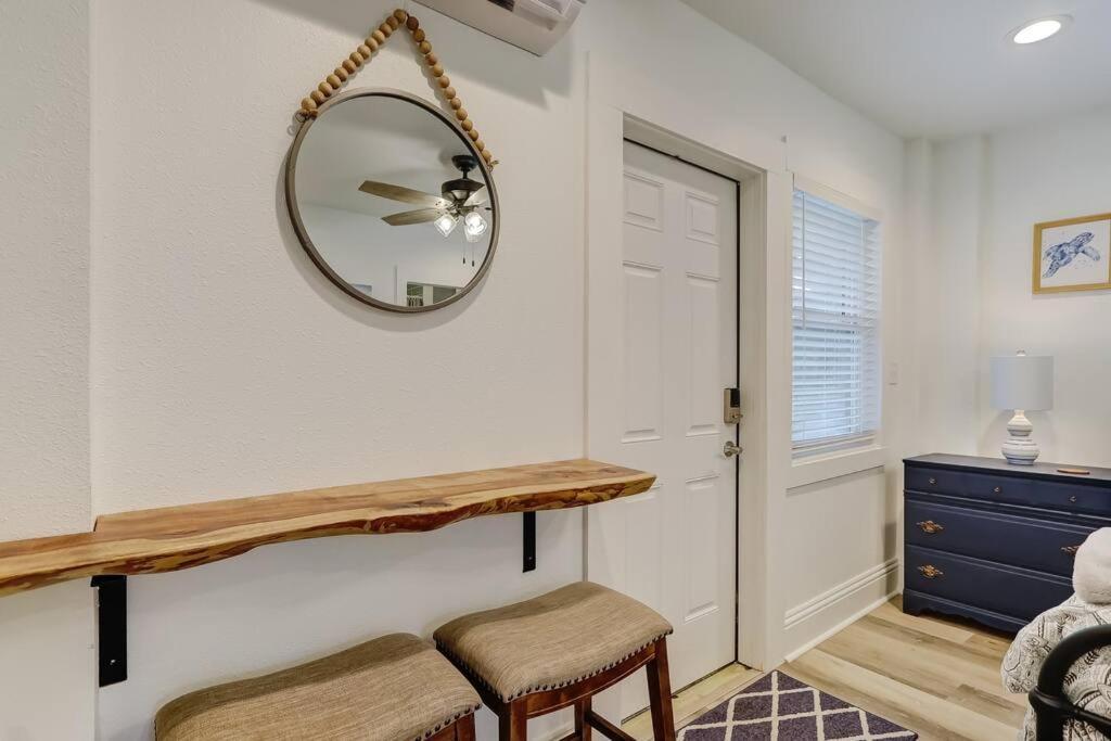 Beachside Retreat Awaits At ジャクソンビル・ビーチ エクステリア 写真