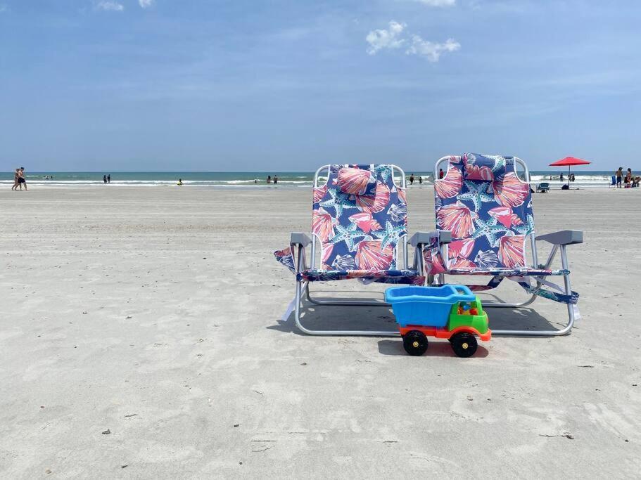 Beachside Retreat Awaits At ジャクソンビル・ビーチ エクステリア 写真